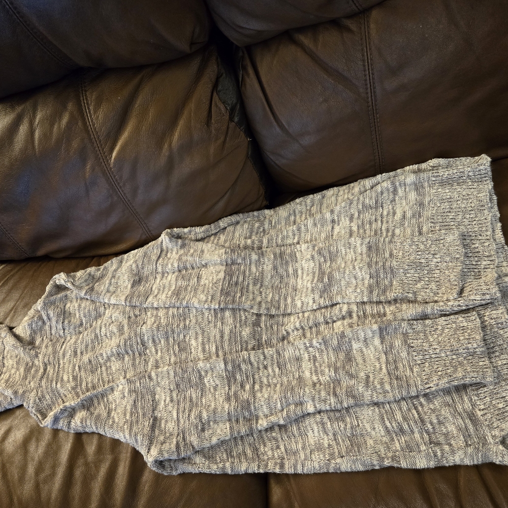 Gray Knit Sleeveless Sweater Dress